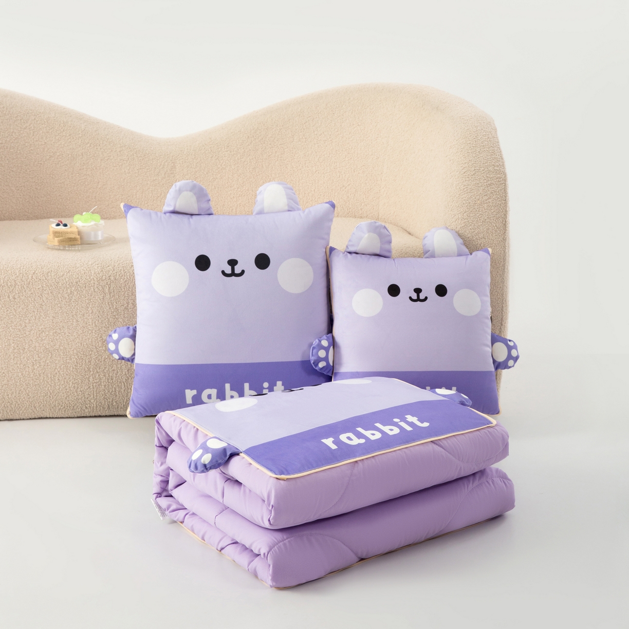 91家纺网 家纺一手货源 找家纺 雷娜家居 2026新款四季款萌宠系列抱枕被 萌萌兔