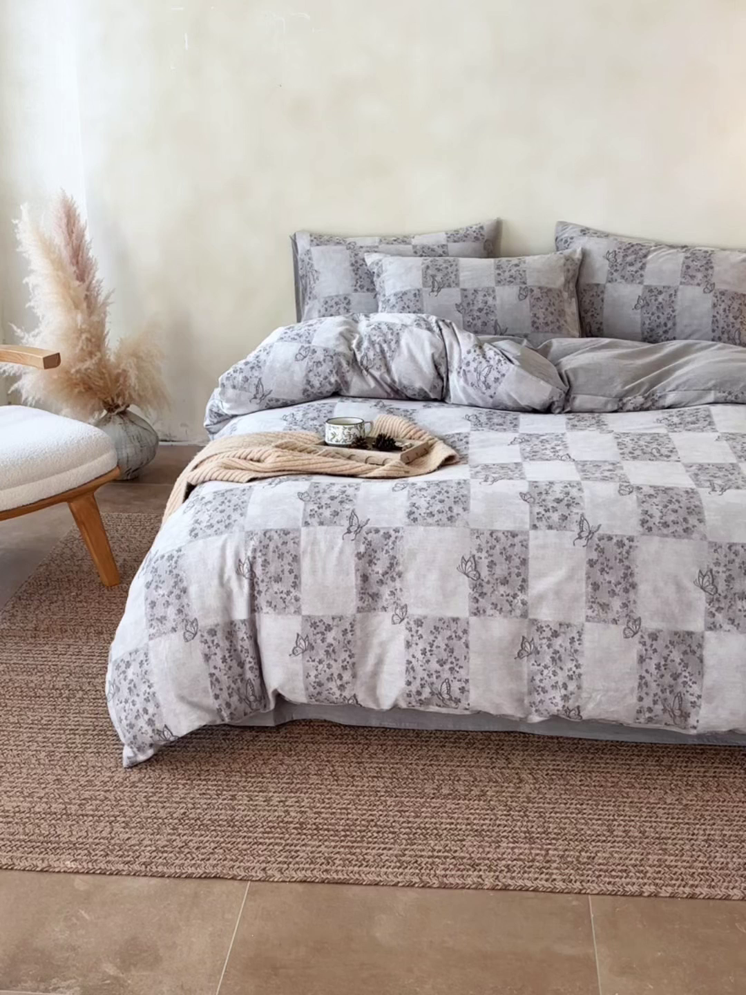 91家纺网 家纺一手货源 找家纺 如一 2026春夏新款色织提花全棉纯棉水洗棉四件套 蝶漫-灰