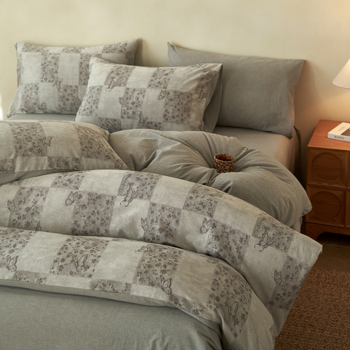 91家纺网 家纺一手货源 找家纺 如一 2026春夏新款色织提花全棉纯棉水洗棉四件套 蝶漫-灰