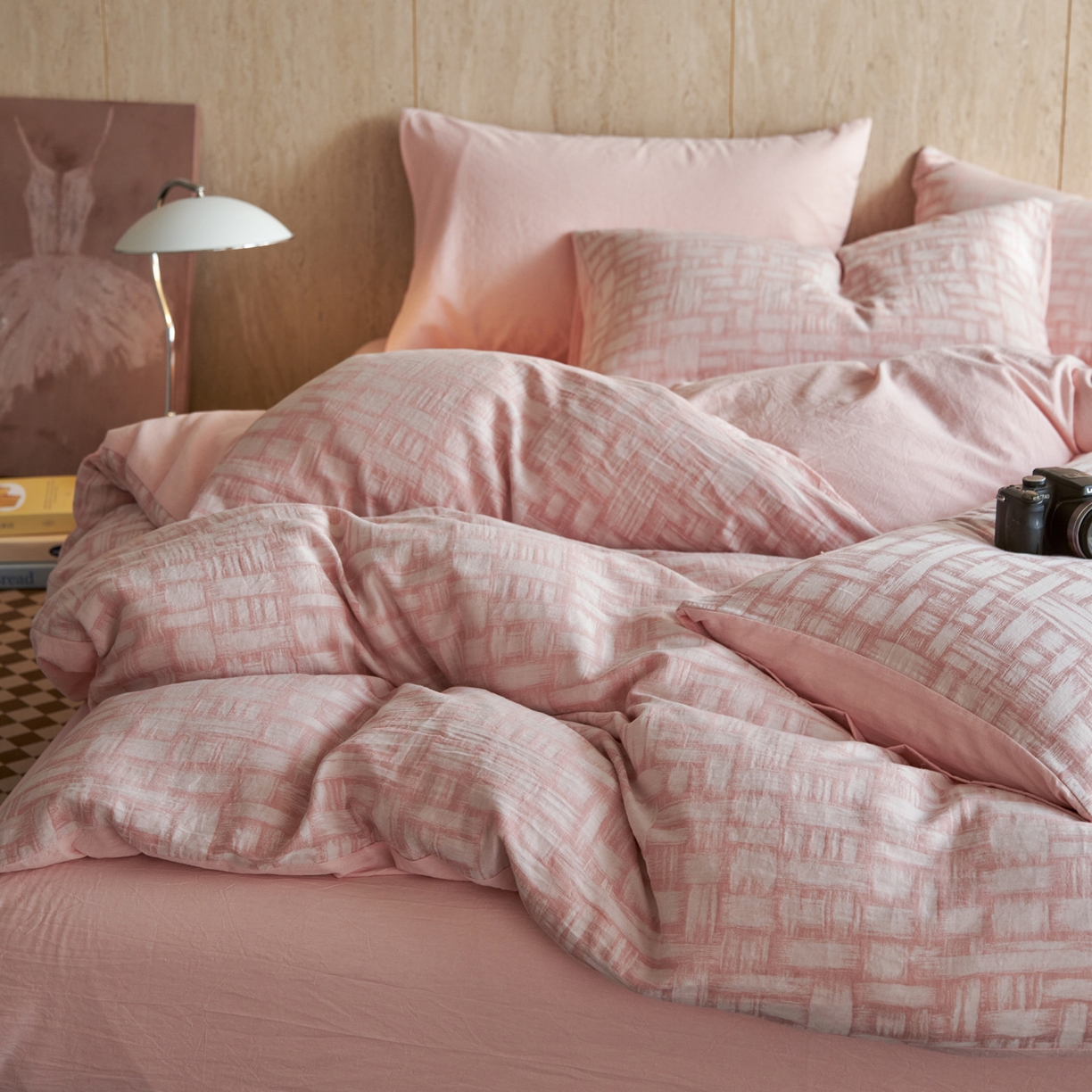 91家纺网 家纺一手货源 找家纺 如一 2026春夏新款色织提花全棉纯棉水洗棉四件套 浮光-粉