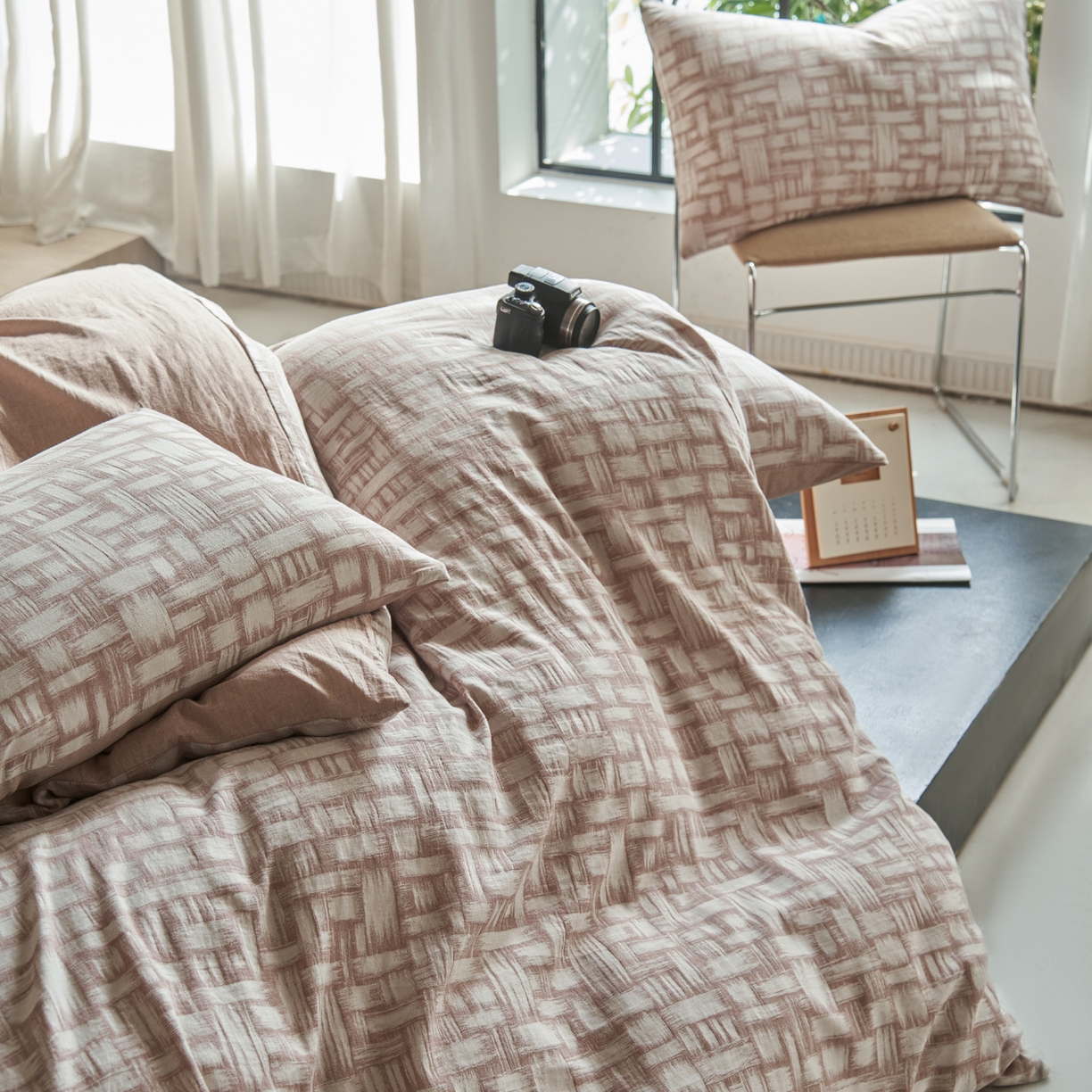 91家纺网 家纺一手货源 找家纺 如一 2026春夏新款色织提花全棉纯棉水洗棉四件套 浮光-咖