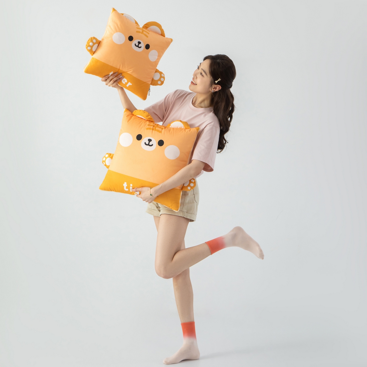 91家纺网 家纺一手货源 找家纺 （总）雷娜家居 2026新款四季款萌宠系列抱枕被