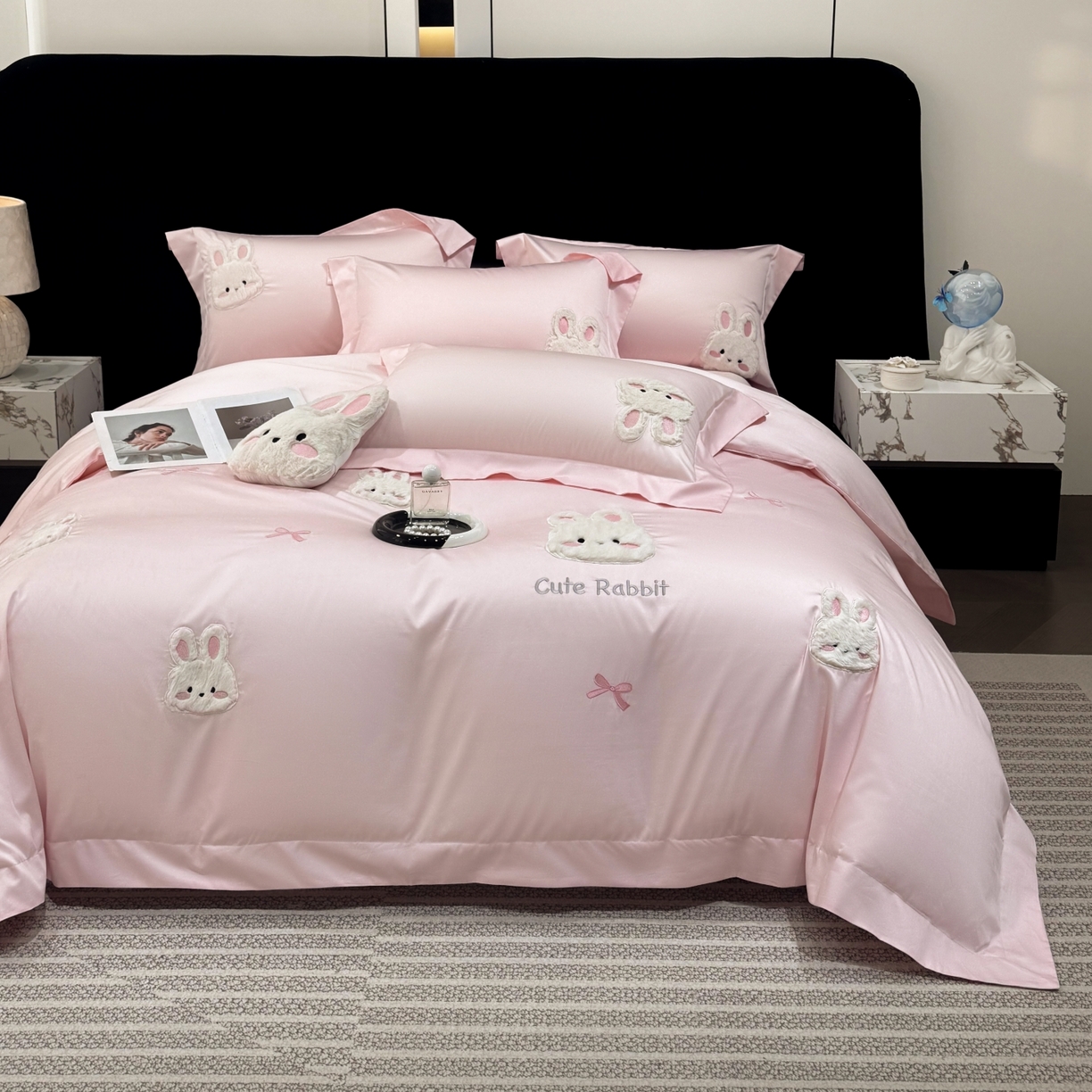 91家纺网 家纺一手货源 找家纺 星蕴家纺 2026新款卡通长绒棉纯棉绣花四件套-甜心小兔 甜心小兔-温柔粉