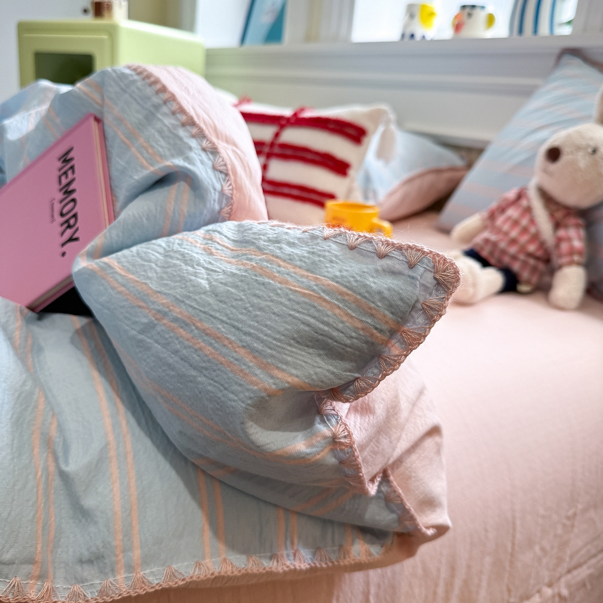 91家纺网 家纺一手货源 找家纺 水墨江南 2026新款条格系列贝壳边三角针四件套 海盐玉