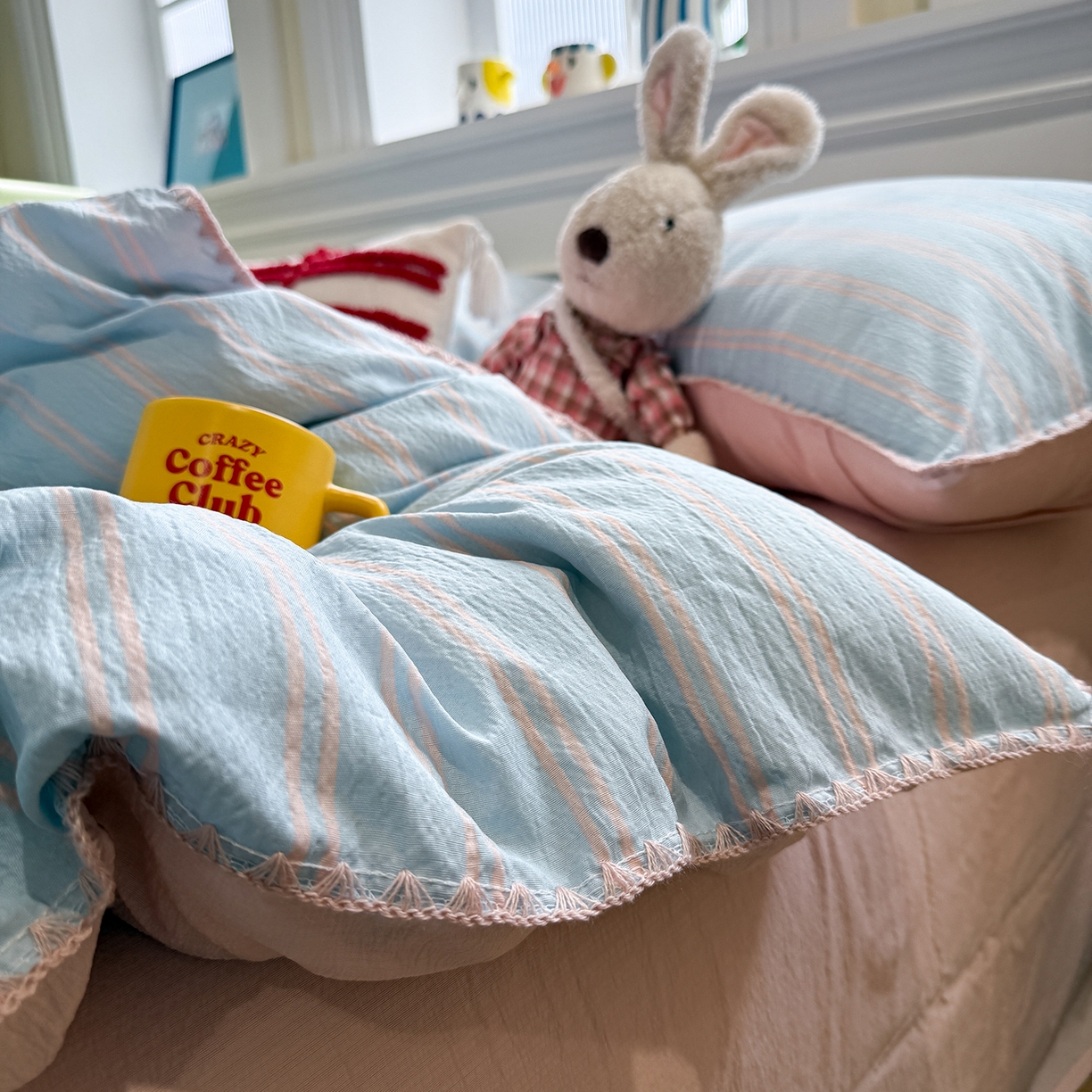 91家纺网 家纺一手货源 找家纺 水墨江南 2026新款条格系列贝壳边三角针四件套 海盐玉