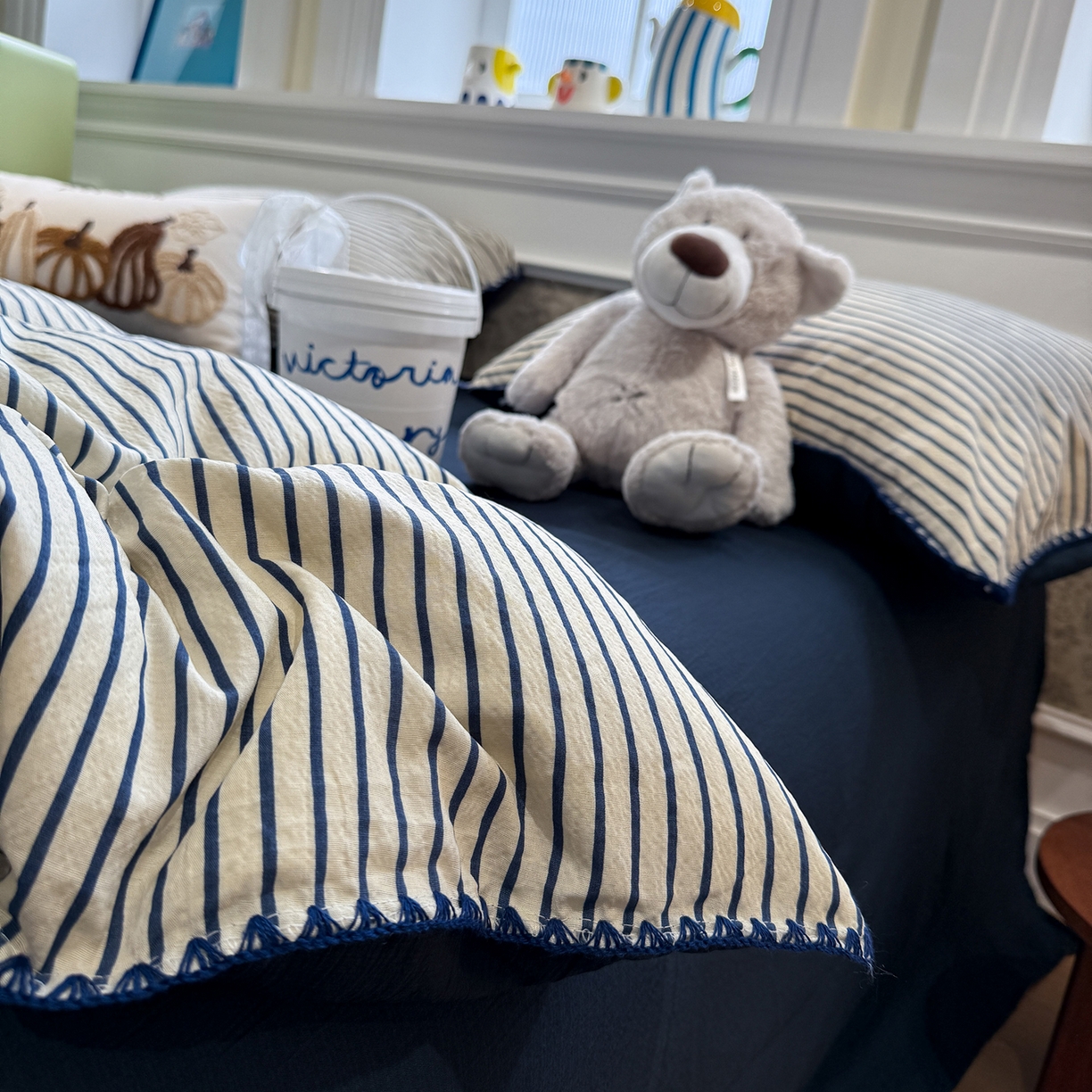 91家纺网 家纺一手货源 找家纺 水墨江南 2026新款条格系列贝壳边三角针四件套 海岸蓝