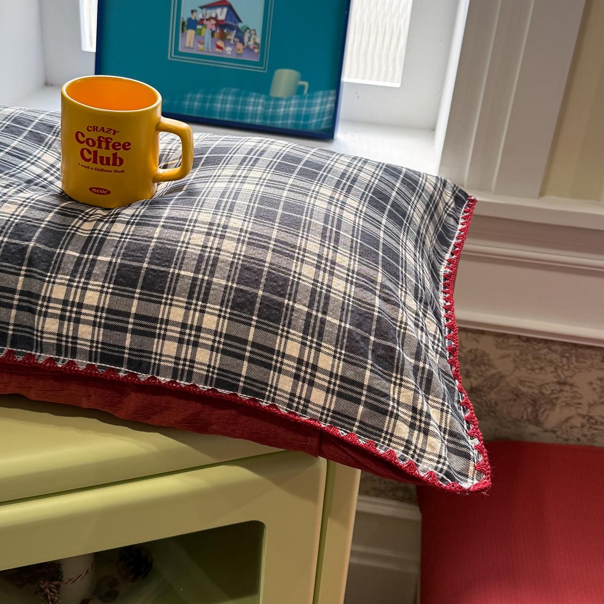 91家纺网 家纺一手货源 找家纺 水墨江南 2026新款条格系列贝壳边三角针四件套 布朗尼红