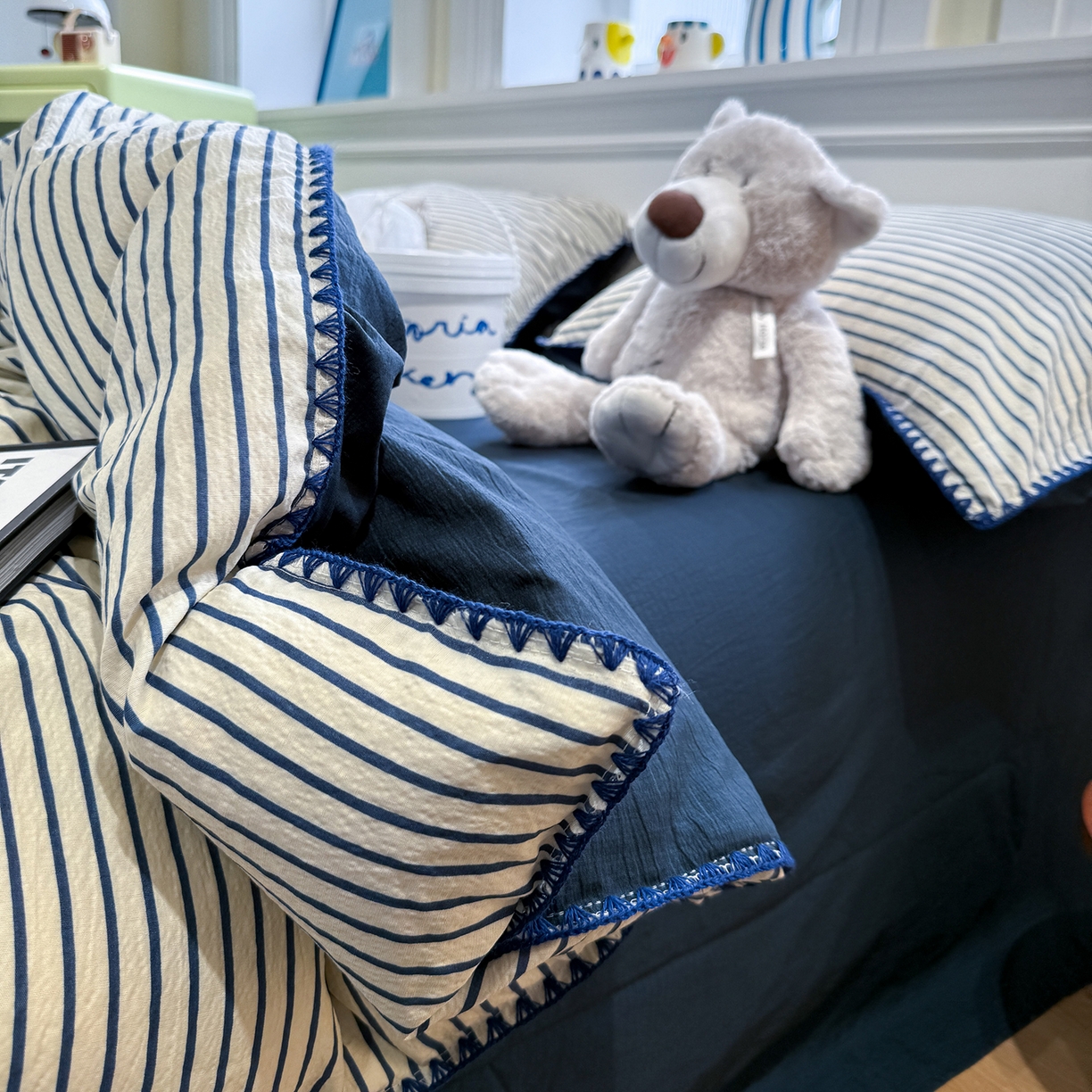 91家纺网 家纺一手货源 找家纺 水墨江南 2026新款条格系列贝壳边三角针四件套 海岸蓝