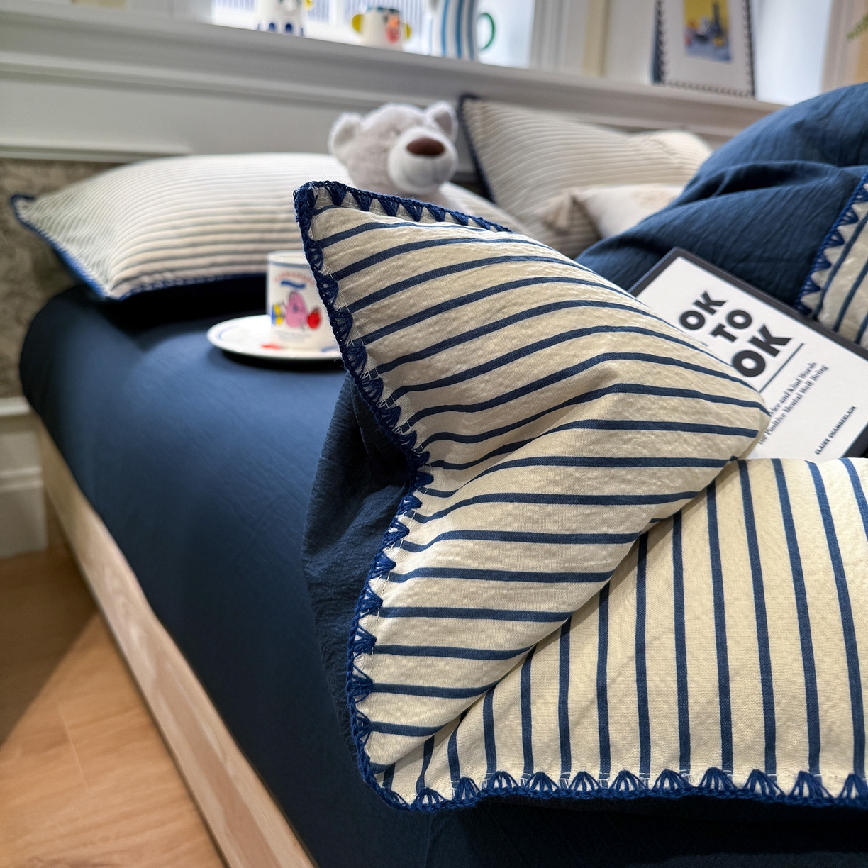 91家纺网 家纺一手货源 找家纺 水墨江南 2026新款条格系列贝壳边三角针四件套 海岸蓝