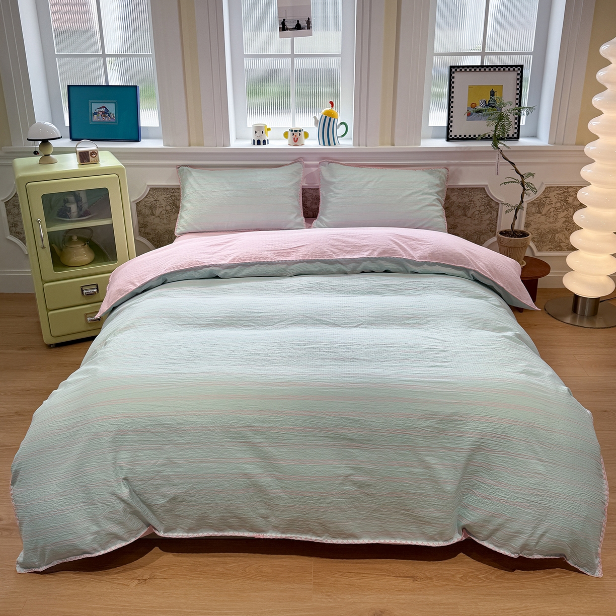 91家纺网 家纺一手货源 找家纺 水墨江南 2026新款条格系列贝壳边三角针四件套 海盐玫粉