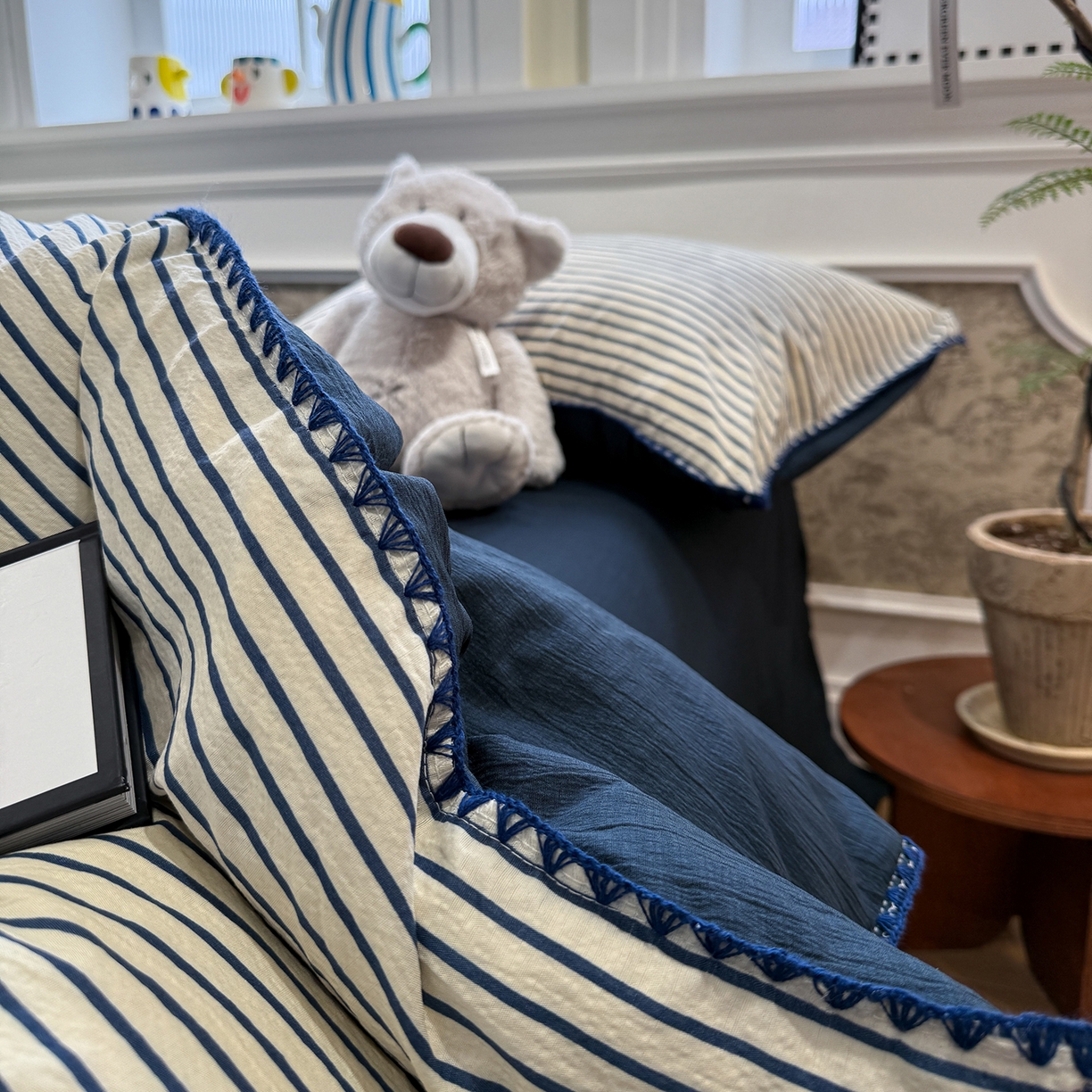 91家纺网 家纺一手货源 找家纺 水墨江南 2026新款条格系列贝壳边三角针四件套 海岸蓝