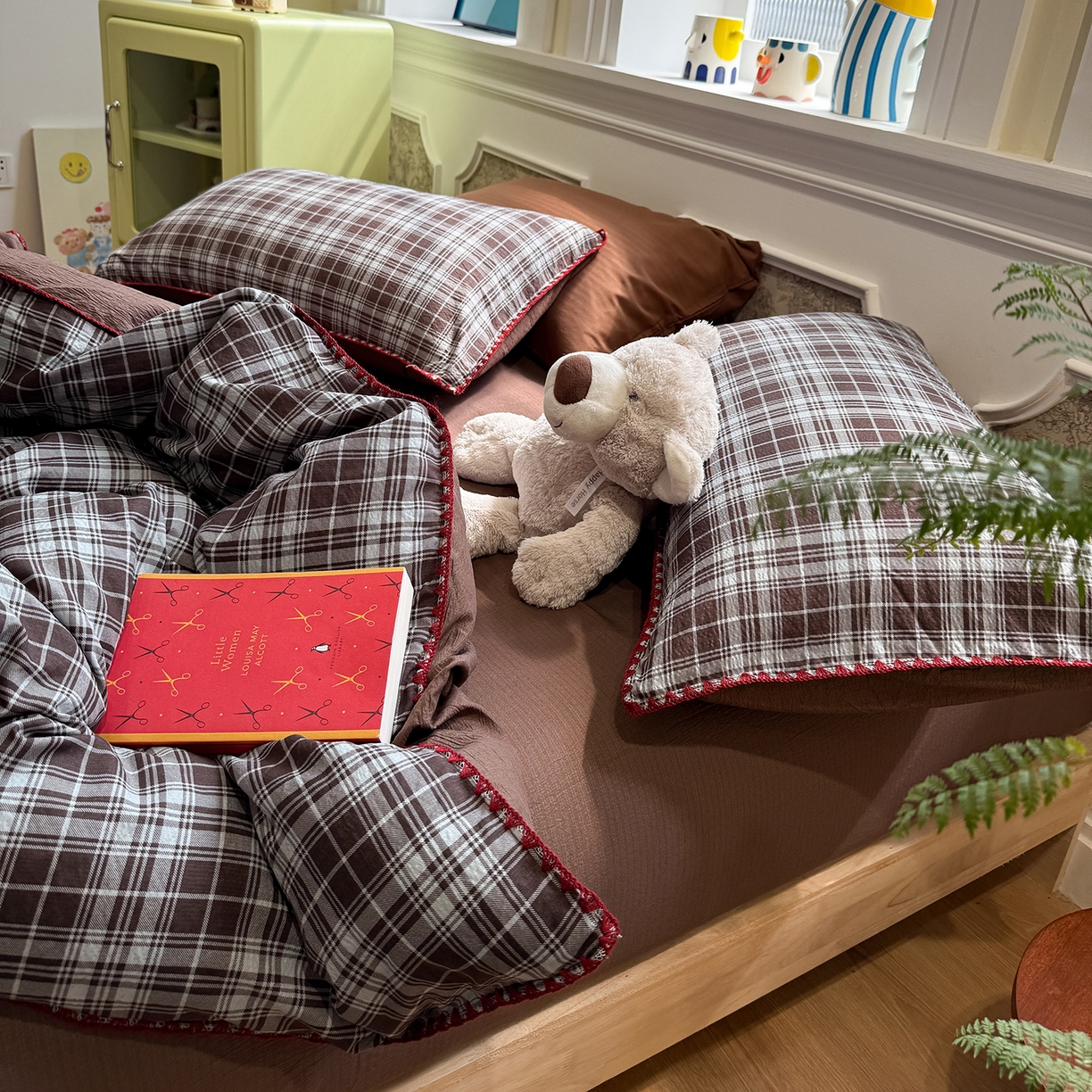 91家纺网 家纺一手货源 找家纺 水墨江南 2026新款条格系列贝壳边三角针四件套 布朗尼咖