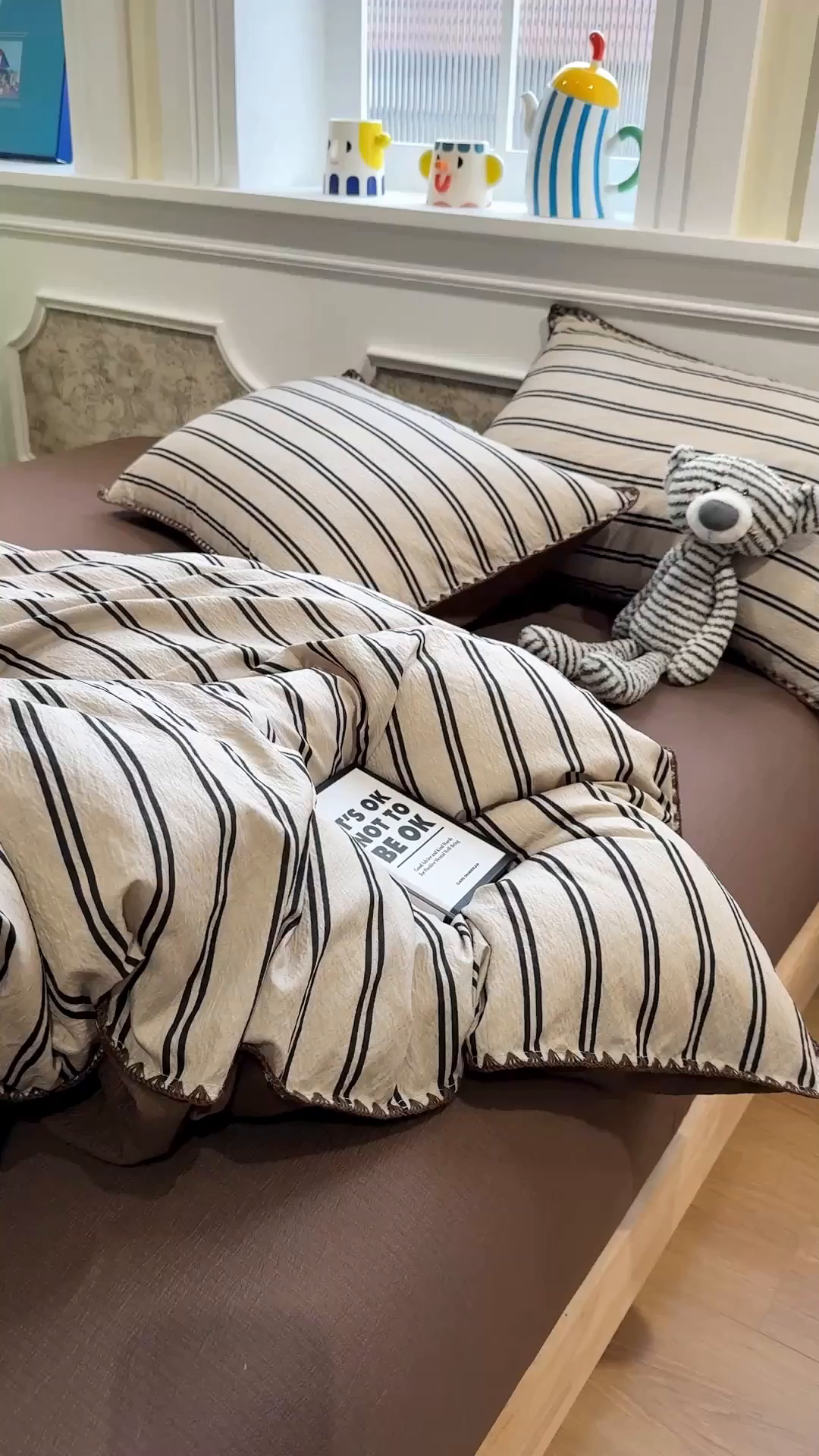 91家纺网 家纺一手货源 找家纺 水墨江南 2026新款条格系列贝壳边三角针四件套 简序咖