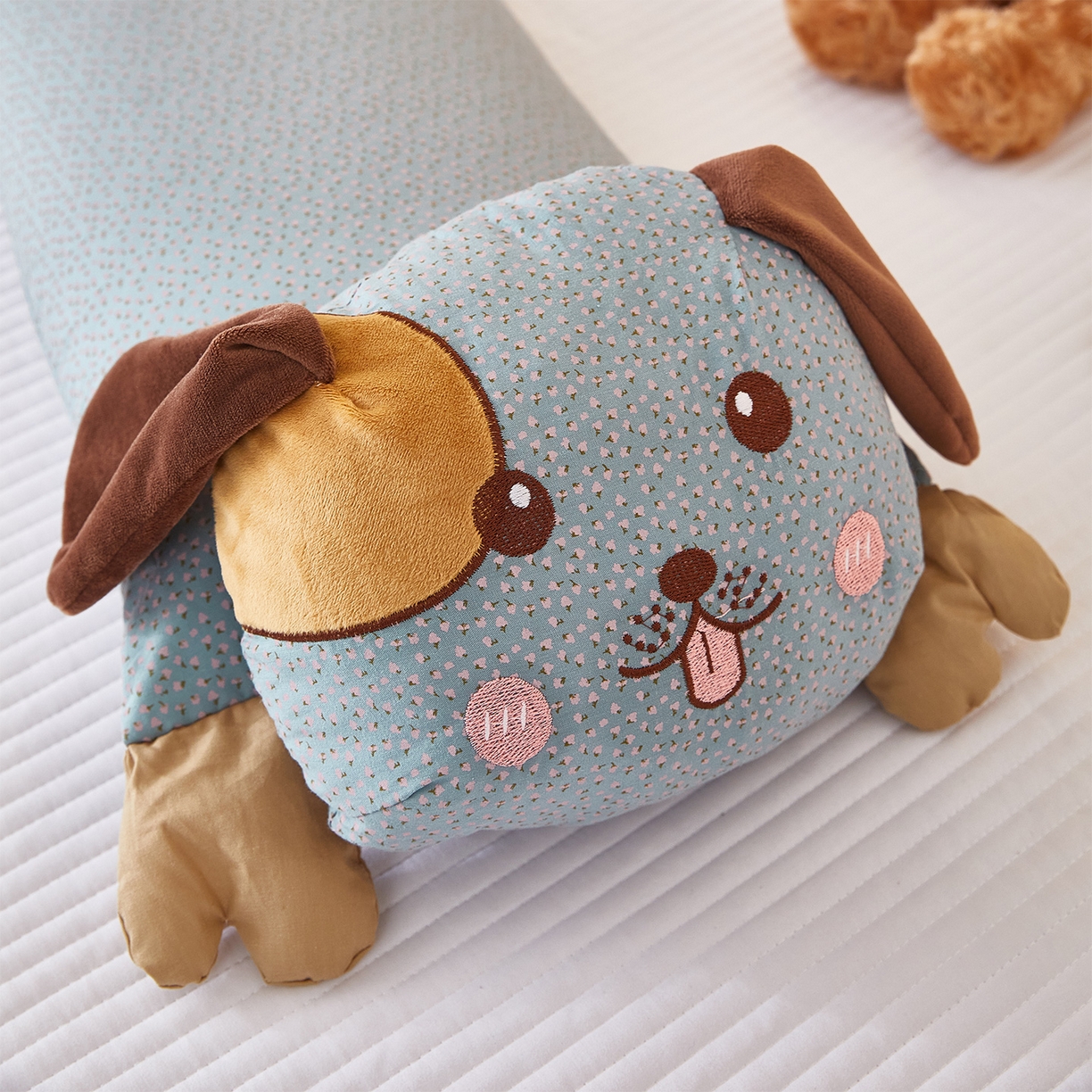 91家纺网 家纺一手货源 找家纺 梦叶草 2026新款全棉萌趣趴睡狗荞麦枕枕头枕芯 趴睡狗-蓝色