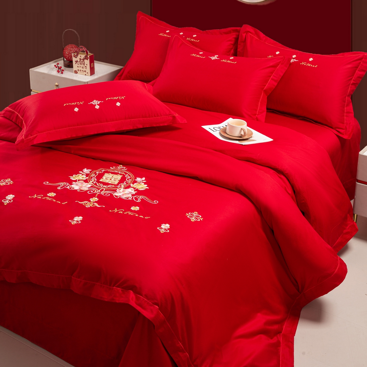 91家纺网 家纺一手货源 找家纺 银石 2026新款婚庆全棉刺绣四件套 花团锦簇