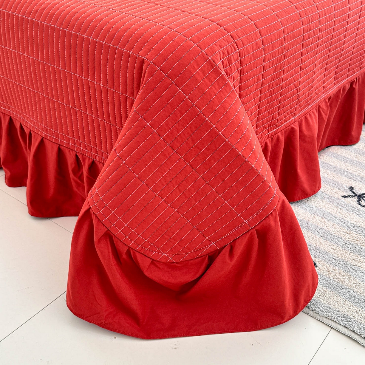 91家纺网 家纺一手货源 找家纺 莱米家纺 2026春夏新款亲肤花边全棉床盖四件套 苹果小熊