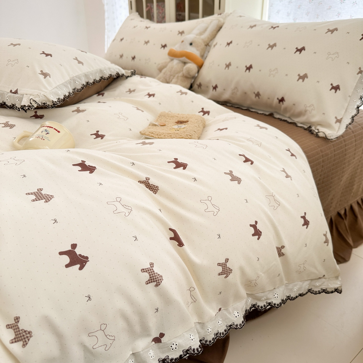 91家纺网 家纺一手货源 找家纺 莱米家纺 2026春夏新款亲肤花边全棉床盖四件套 春日小马