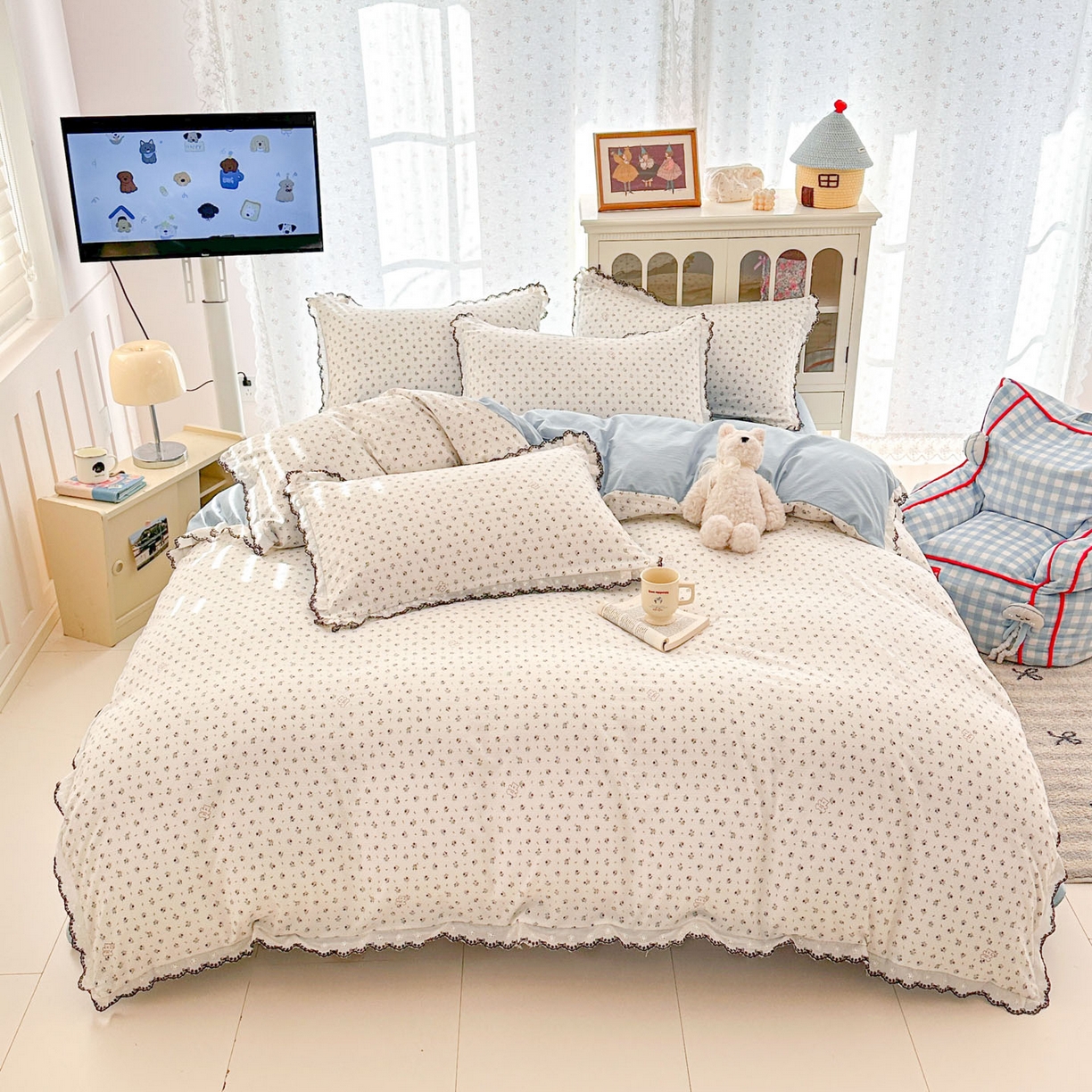 91家纺网 家纺一手货源 找家纺 莱米家纺 2026春夏新款亲肤花边全棉床盖四件套 温柔蜜语-蓝