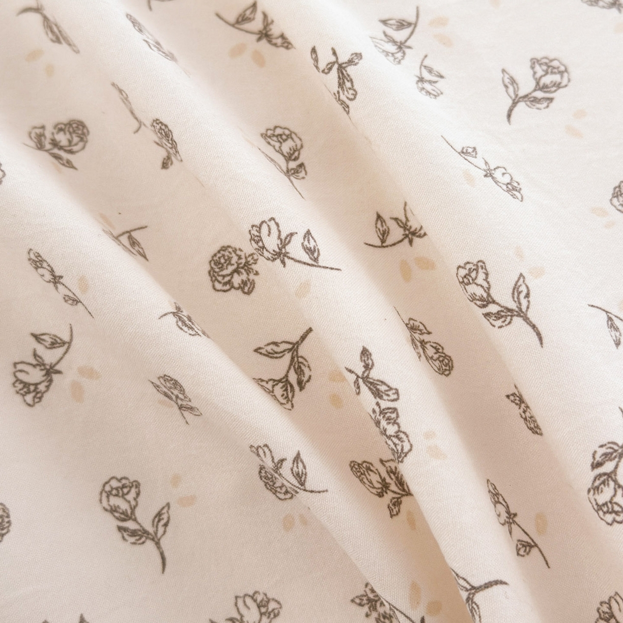 91家纺网 家纺一手货源 找家纺 莱米家纺 2026春夏新款亲肤花边全棉床盖四件套 紫韵