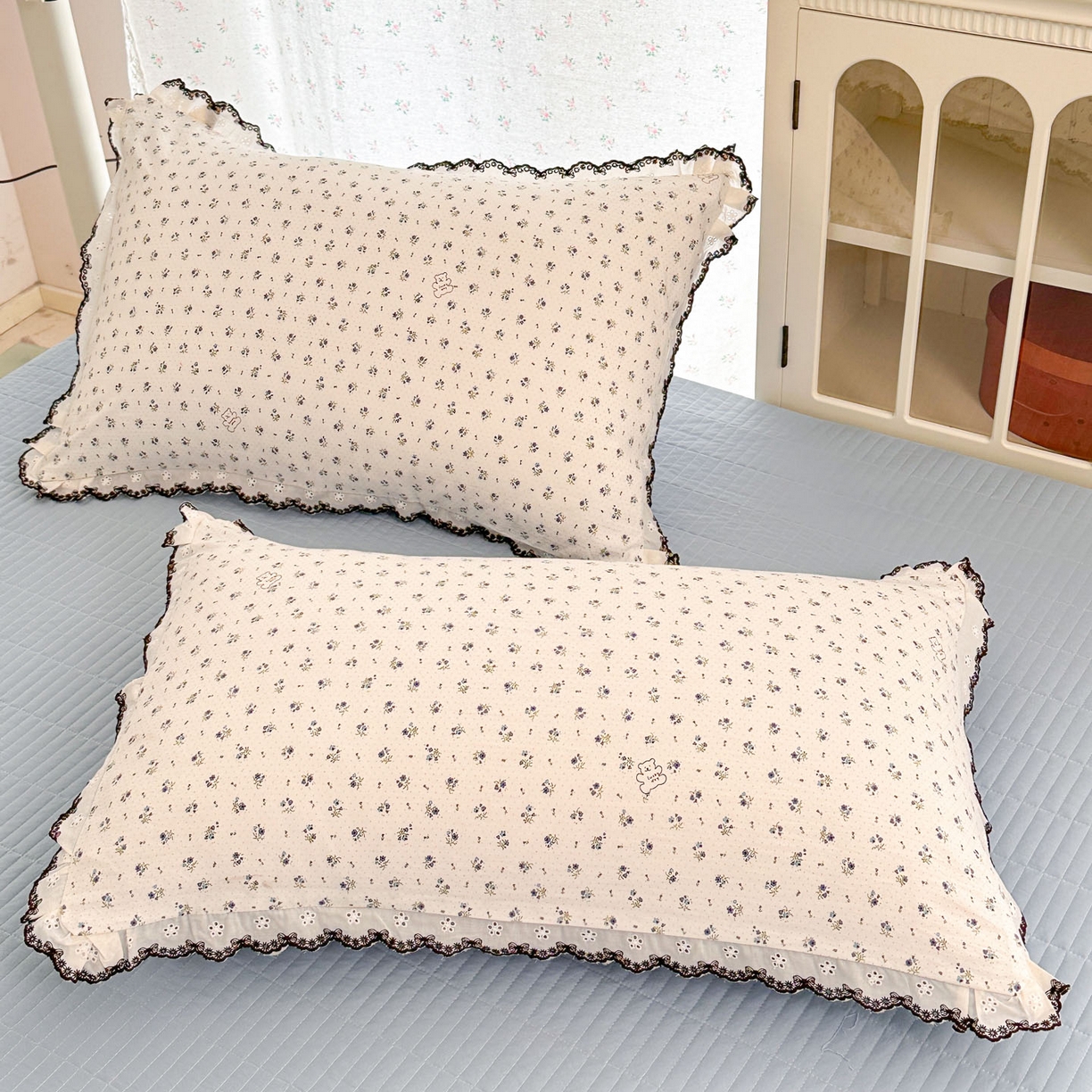 91家纺网 家纺一手货源 找家纺 莱米家纺 2026春夏新款亲肤花边全棉床盖四件套 温柔蜜语-蓝