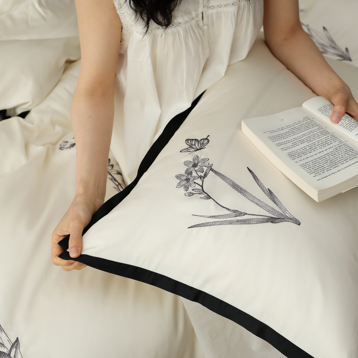 91家纺网 家纺一手货源 找家纺 （总）初拾 2026新款60支兰精天丝“东方美学”刺绣四件套-拾花集