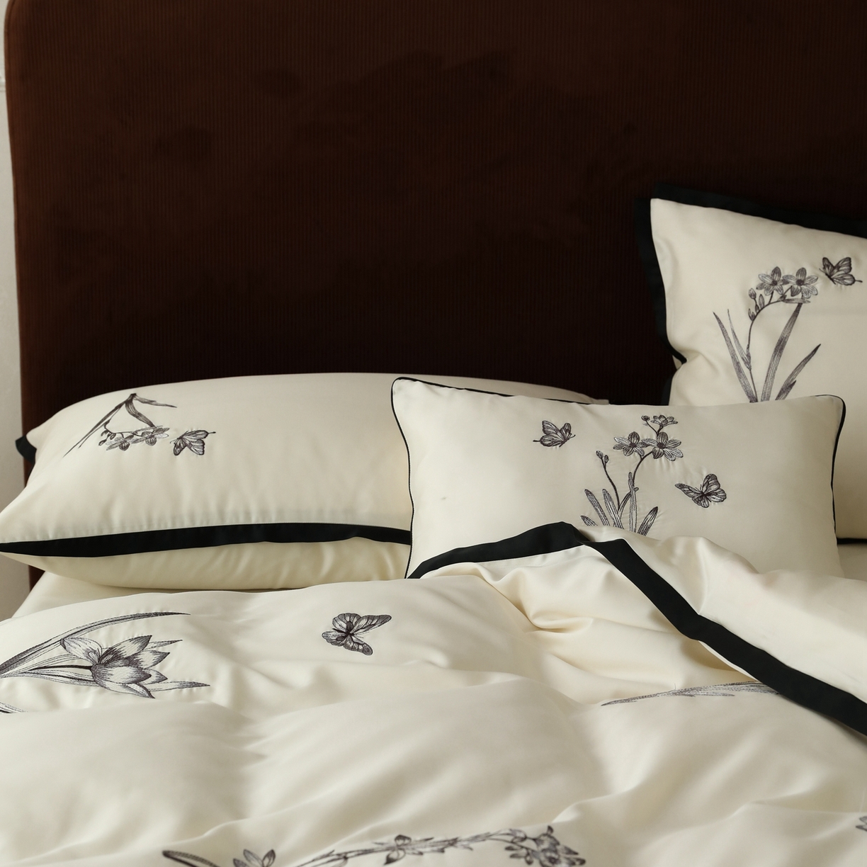 91家纺网 家纺一手货源 找家纺 （总）初拾 2026新款60支兰精天丝“东方美学”刺绣四件套-拾花集