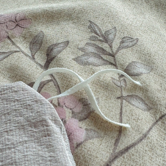 91家纺网 家纺一手货源 找家纺 洁柔家纺工厂店 2026春夏秋冬爆款新品高克重加厚原麻亚麻皱皱纱印花四件套 绽放