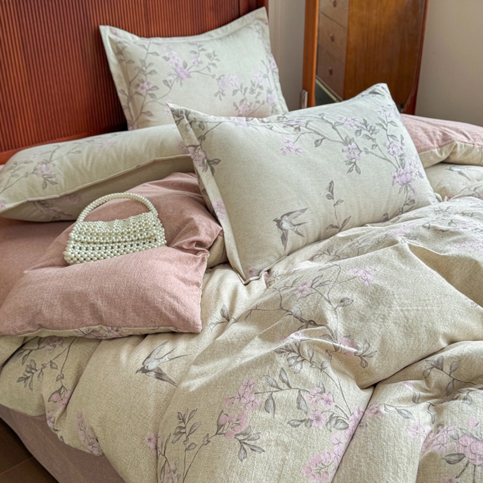 91家纺网 家纺一手货源 找家纺 洁柔家纺工厂店 2026春夏秋冬爆款新品高克重加厚原麻亚麻皱皱纱印花四件套 绽放