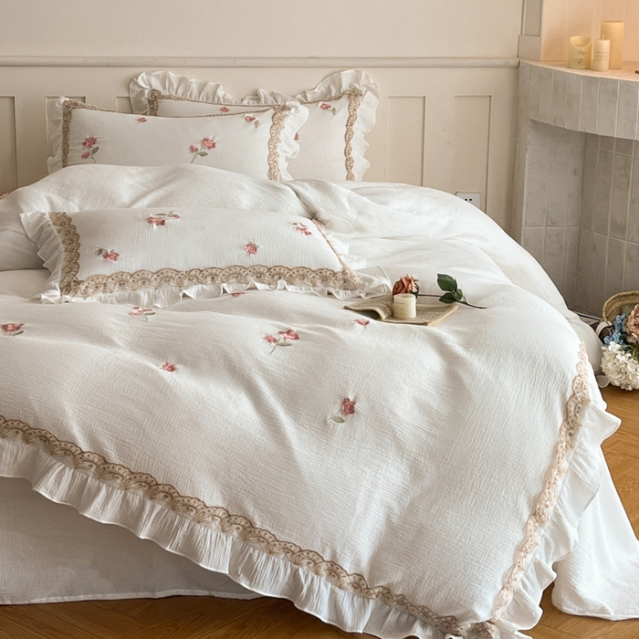 91家纺网 家纺一手货源 找家纺 帝王家纺 2026爆款法式小清新双层皱皱纱四件套四季款-花漾 花漾-奶白