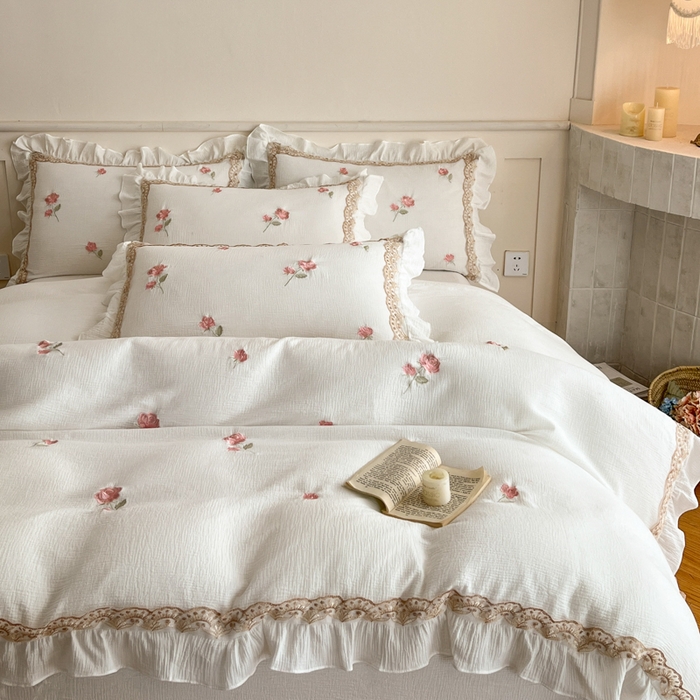 91家纺网 家纺一手货源 找家纺 帝王家纺 2026爆款法式小清新双层皱皱纱四件套四季款-花漾 花漾-奶白