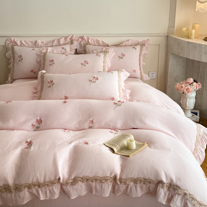 91家纺网 家纺一手货源 找家纺 帝王家纺 2026爆款法式小清新双层皱皱纱四件套四季款-花漾 花漾-雅粉