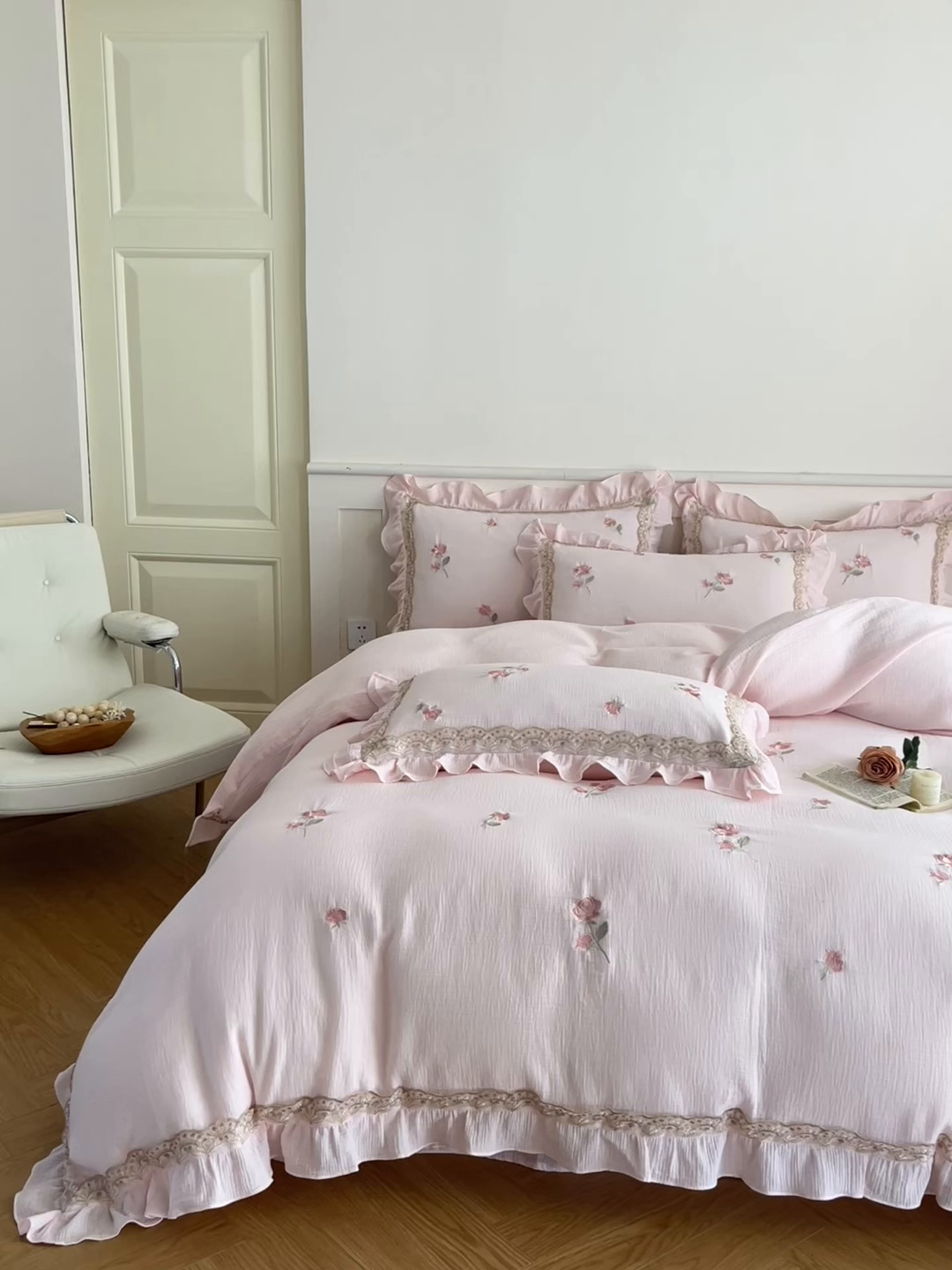 91家纺网 家纺一手货源 找家纺 帝王家纺 2026爆款法式小清新双层皱皱纱四件套四季款-花漾 花漾-雅粉