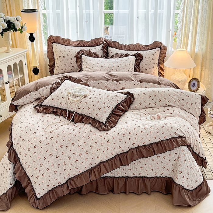 91家纺网 家纺一手货源 找家纺 妮恒美 2026新款法式床盖款四件套 小樱桃