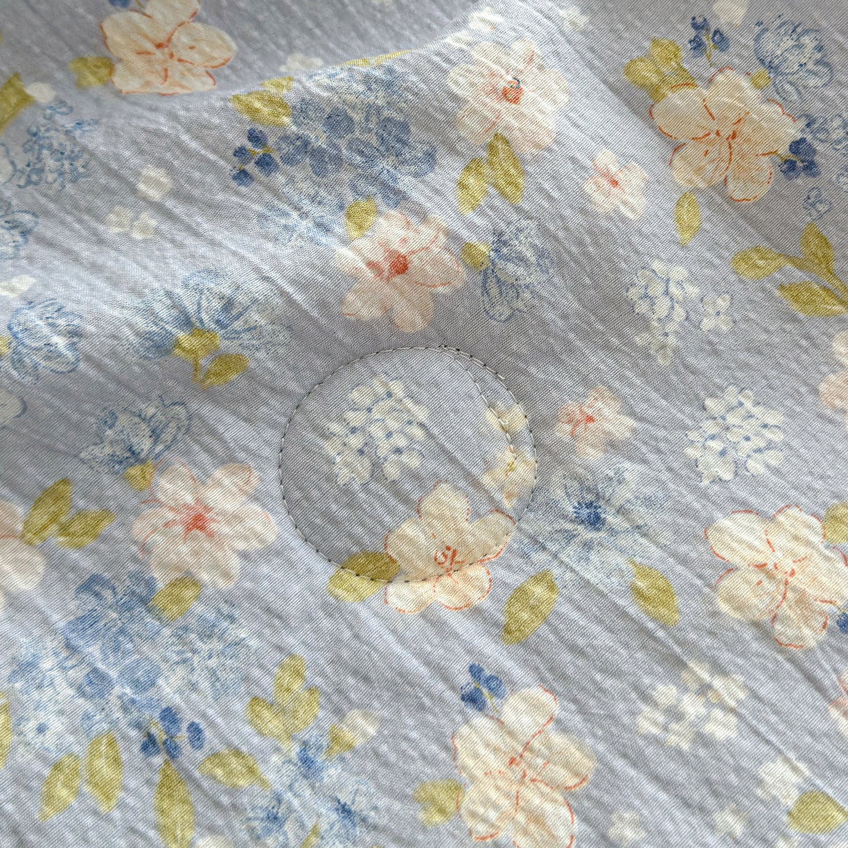 91家纺网 家纺一手货源 找家纺 桔禾家纺 2026新款A类泡芙棉泡泡纱夏被双层纱小清新夏凉被空调被 蓝雪花