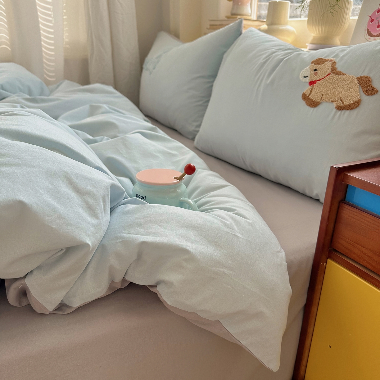 91家纺网 家纺一手货源 找家纺 慕尚家纺 2026春夏新款色织水洗棉毛巾绣四件套 快乐小马