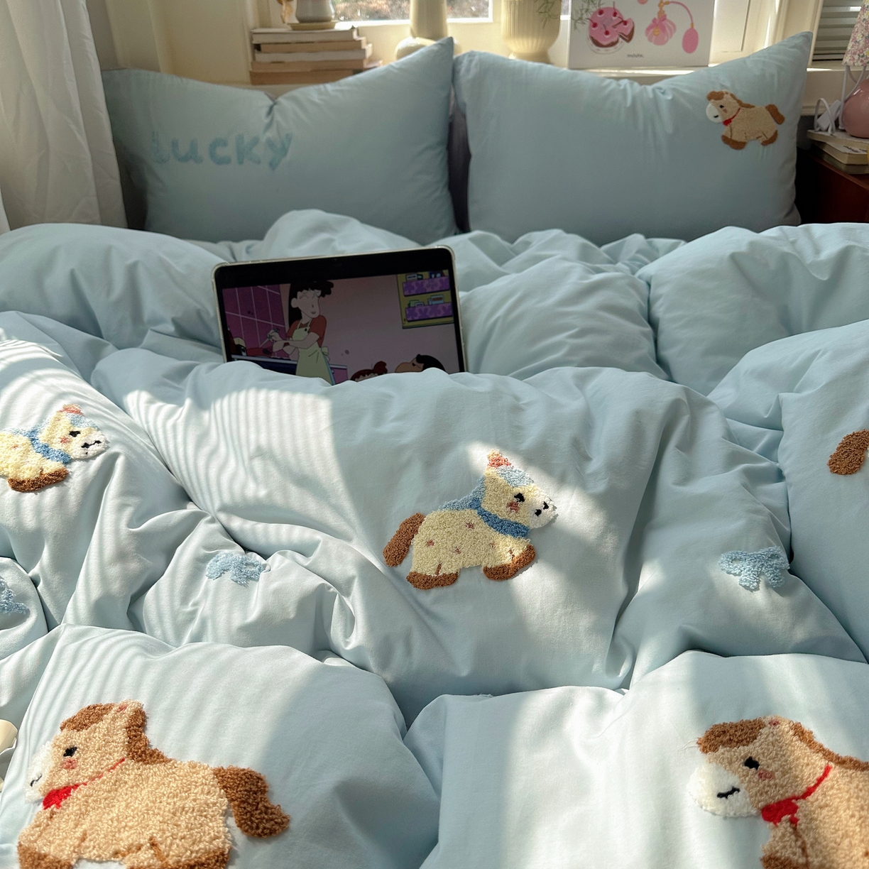 91家纺网 家纺一手货源 找家纺 慕尚家纺 2026春夏新款色织水洗棉毛巾绣四件套 快乐小马