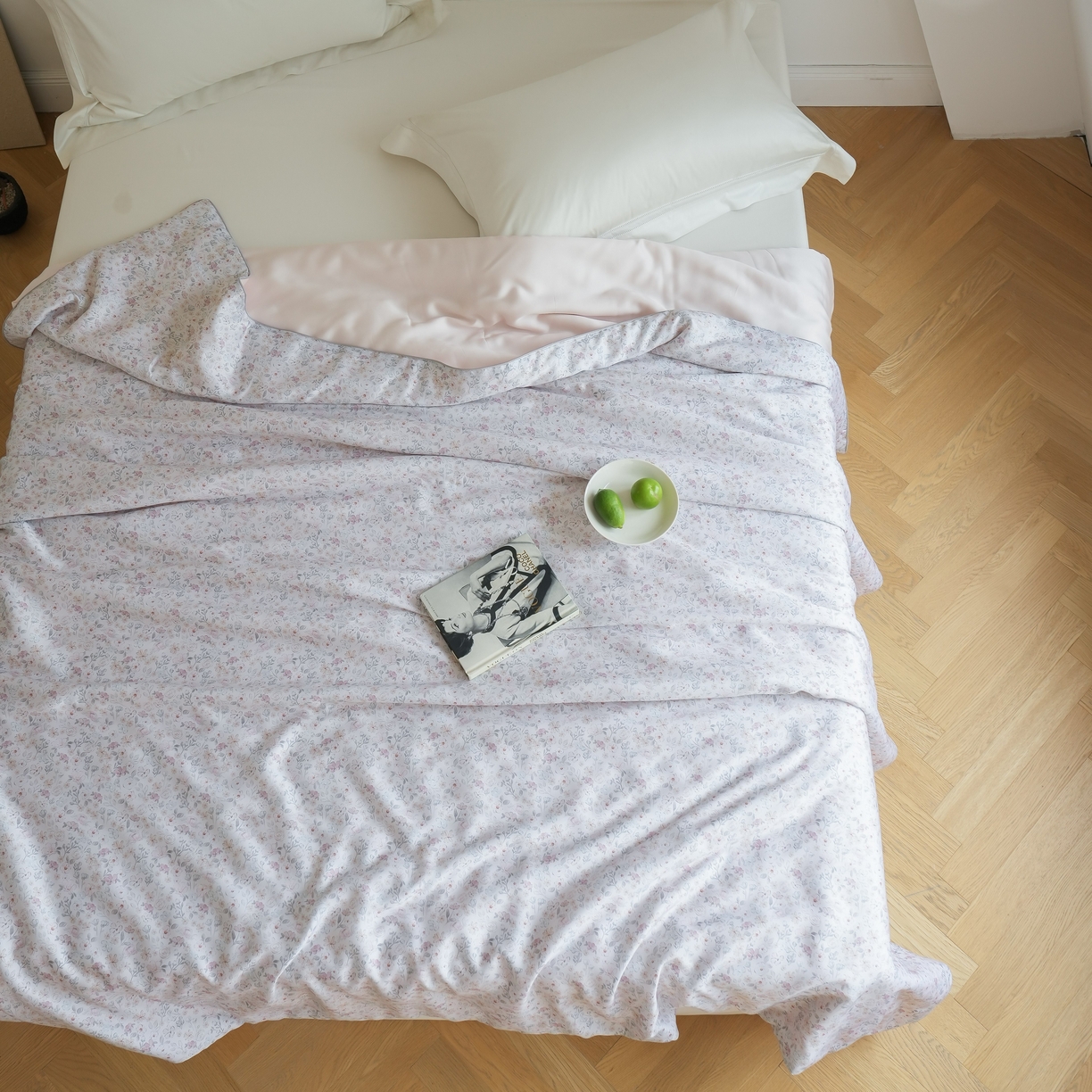 91家纺网 家纺一手货源 找家纺 沐晴家纺 2026新款春夏数码印花兰精天丝夏被空调被 薇薇安-绵白