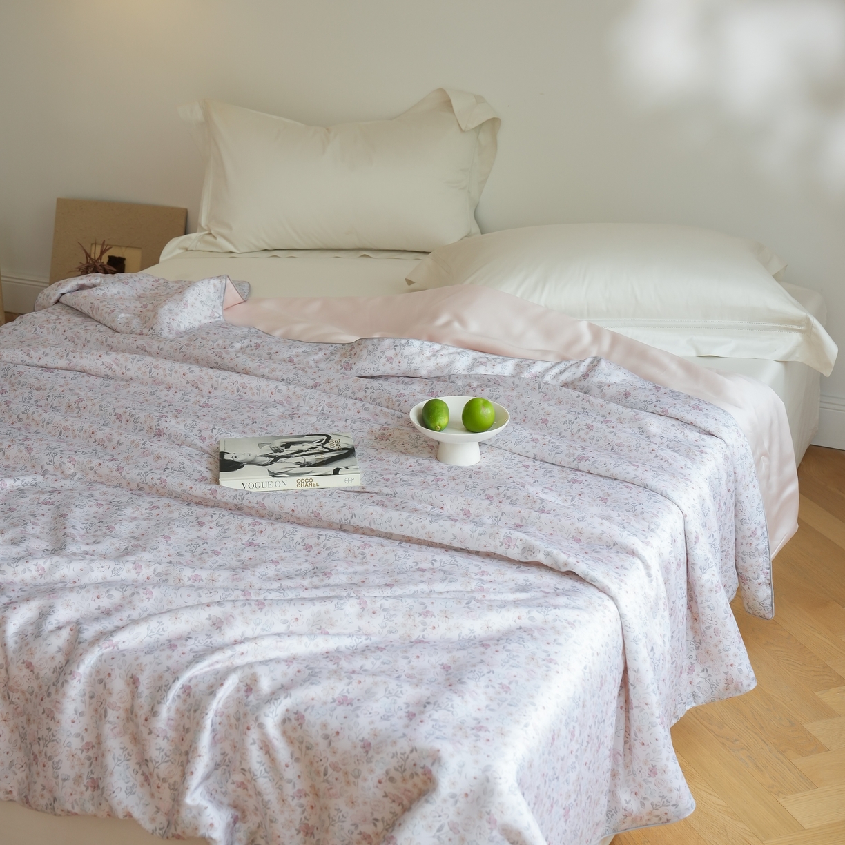 91家纺网 家纺一手货源 找家纺 沐晴家纺 2026新款春夏数码印花兰精天丝夏被空调被 薇薇安-绵白