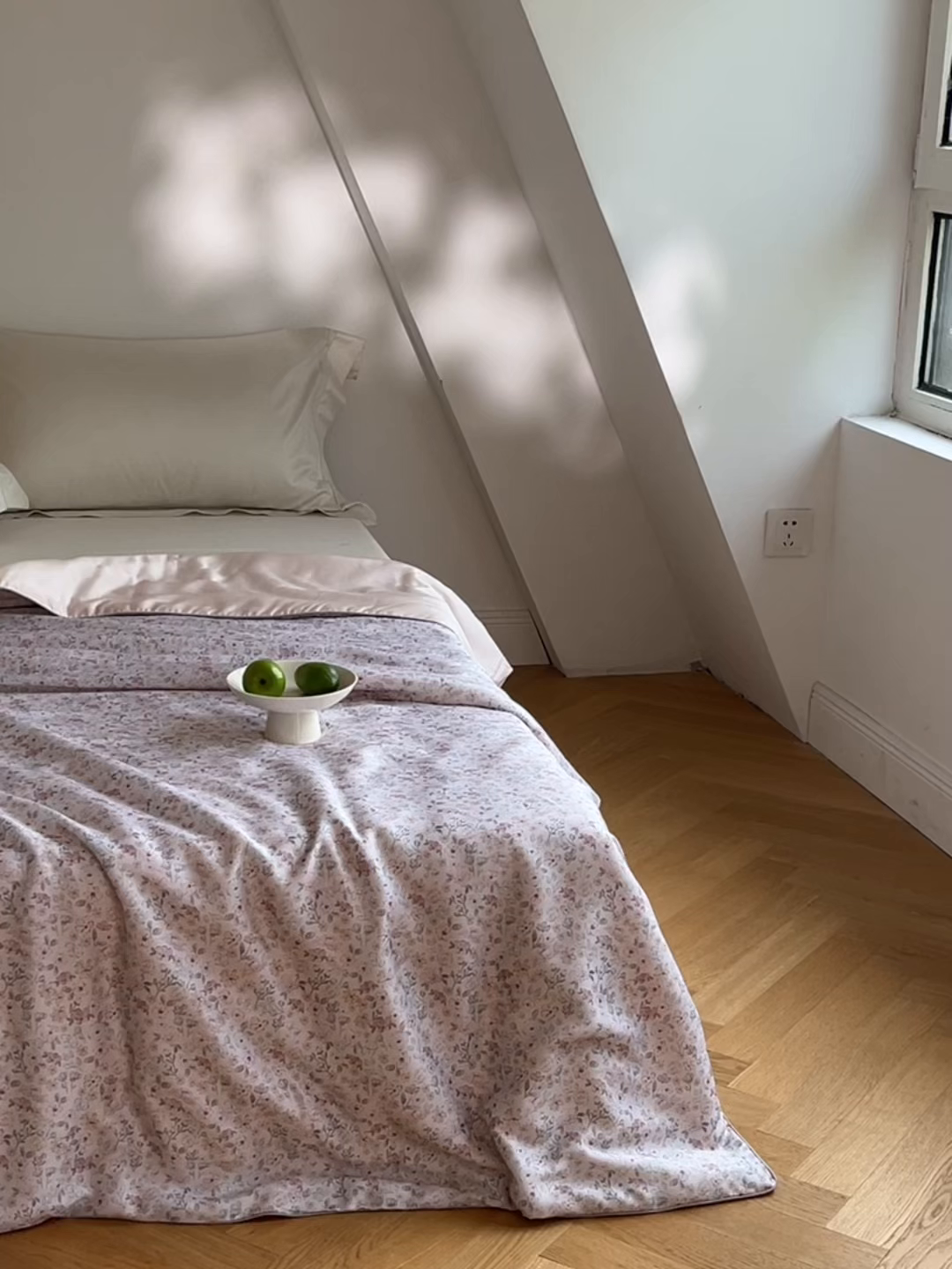 91家纺网 家纺一手货源 找家纺 沐晴家纺 2026新款春夏数码印花兰精天丝夏被空调被 薇薇安-绵白