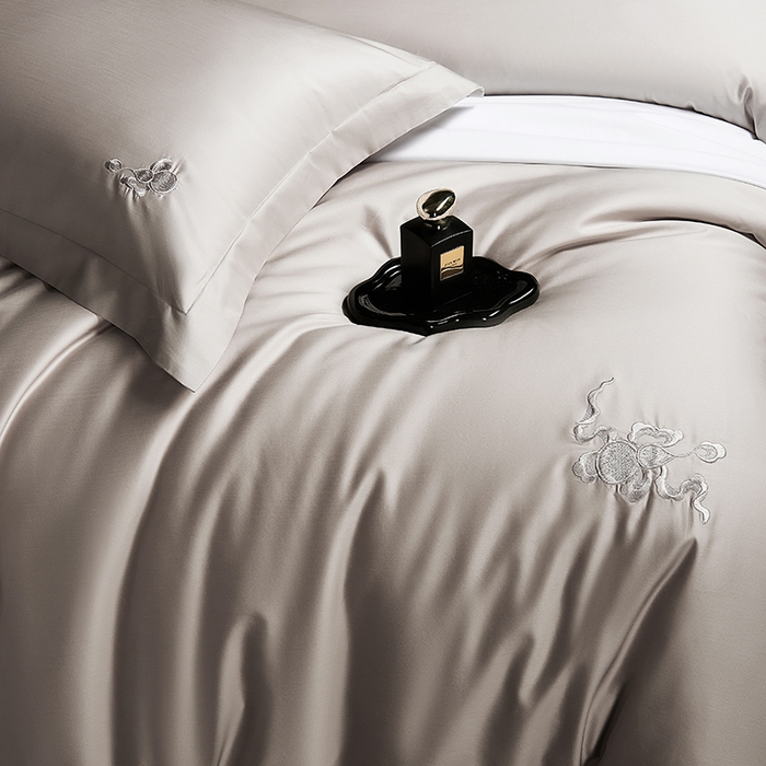 91家纺网 家纺一手货源 找家纺 淼铭家纺 2026新款正宗100S长绒棉纯棉刺绣工艺四件套-福禄 香槟金