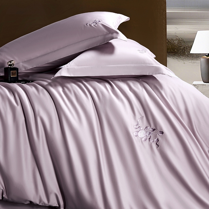 91家纺网 家纺一手货源 找家纺 淼铭家纺 2026新款正宗100S长绒棉纯棉刺绣工艺四件套-福禄 豆沙紫