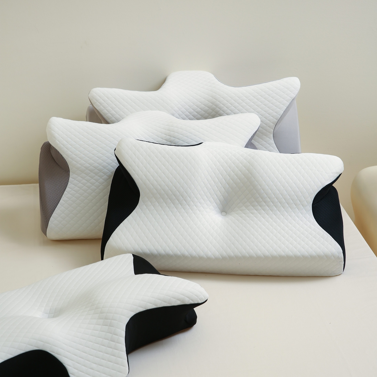 91家纺网 家纺一手货源 找家纺 靓星家纺 2026新款跨境支撑性牛角枕飞机枕碟形枕枕头枕芯 组合图仅供展示不可下单