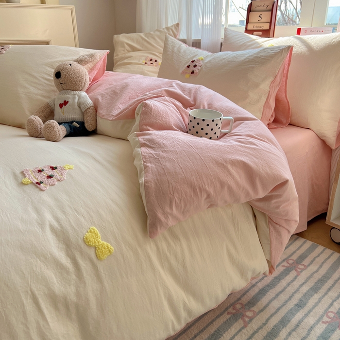 91家纺网 家纺一手货源 找家纺 慕尚家纺 2026春夏新款色织水洗棉毛巾绣四件套 圣诞树 粉