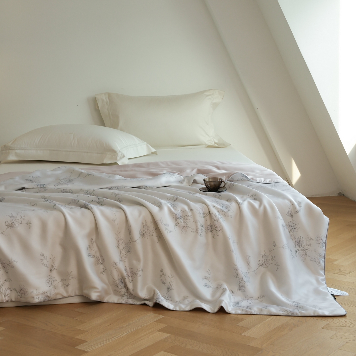 91家纺网 家纺一手货源 找家纺 沐晴家纺 2026新款春夏数码印花兰精天丝夏被空调被 夕瑶-白玉