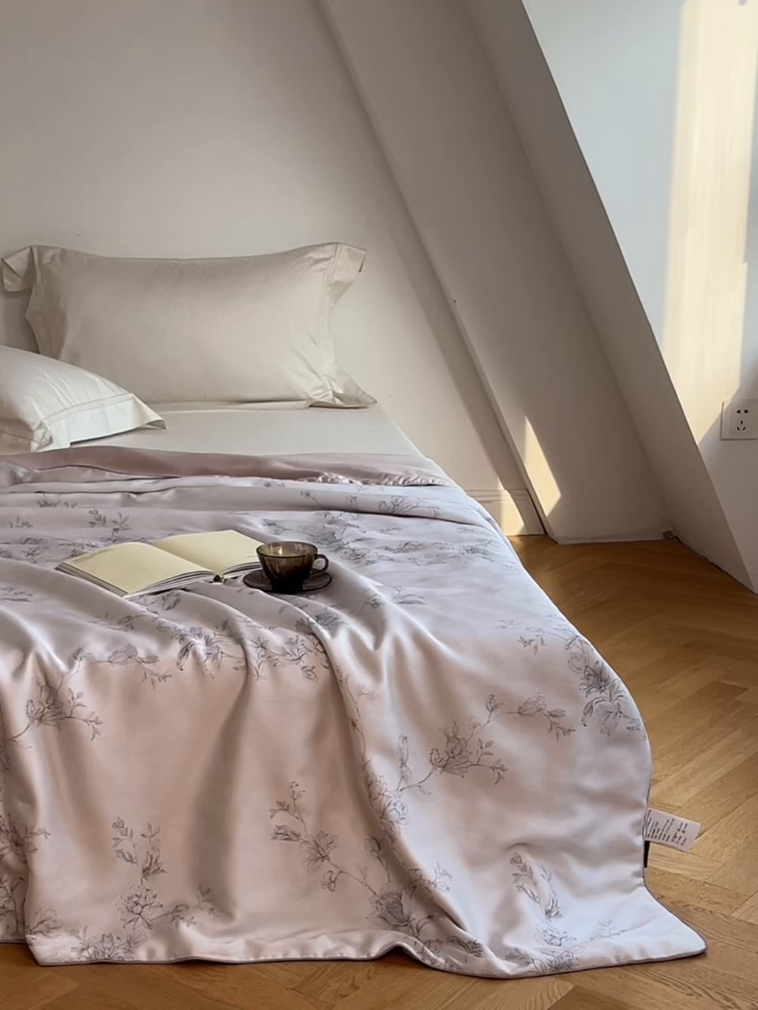 91家纺网 家纺一手货源 找家纺 沐晴家纺 2026新款春夏数码印花兰精天丝夏被空调被 夕瑶-白玉