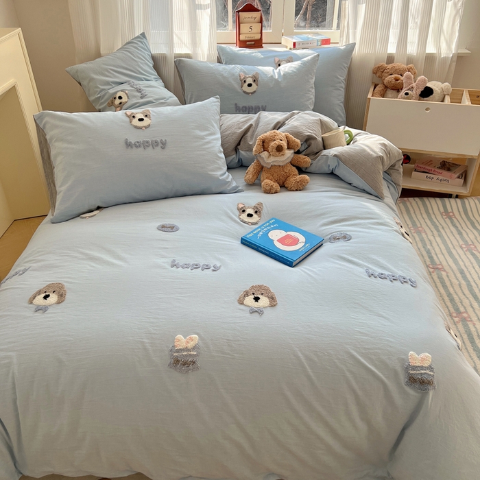 91家纺网 家纺一手货源 找家纺 慕尚家纺 2026春夏新款色织水洗棉毛巾绣四件套 泰迪狗 蓝