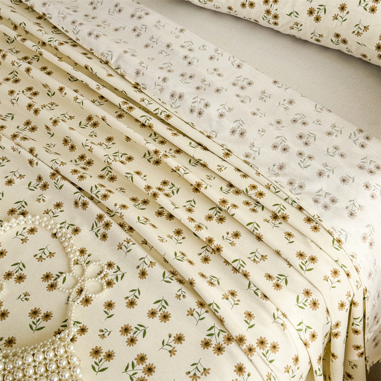 91家纺网 家纺一手货源 找家纺 晨晨家纺 2026新款原棉老粗布床单席子凉席三件套 小雏菊