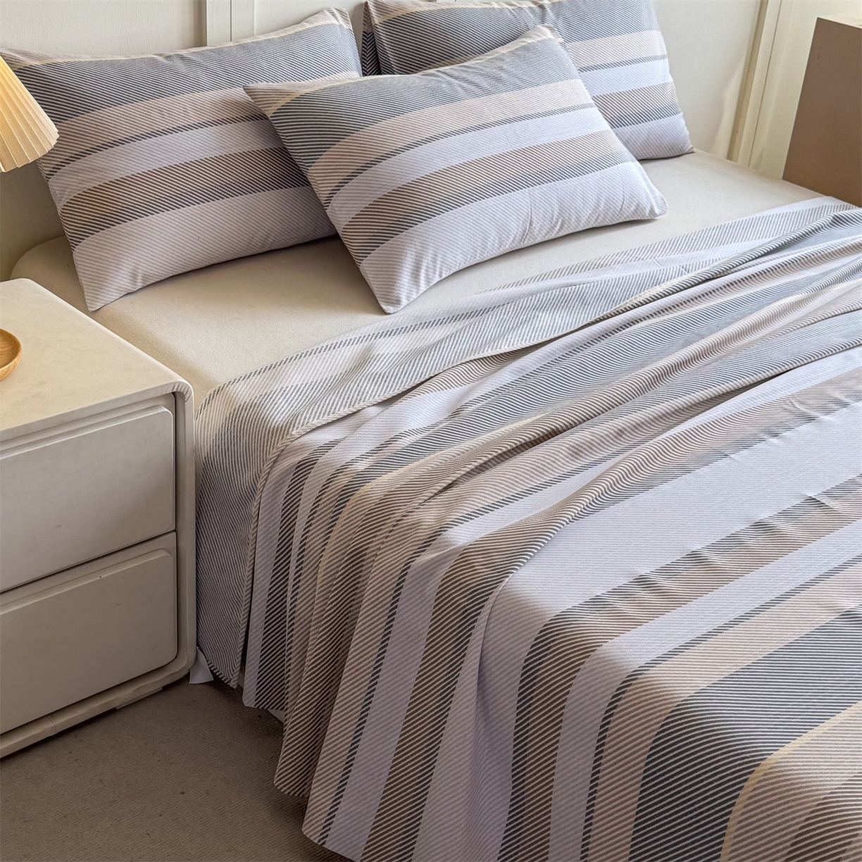 91家纺网 家纺一手货源 找家纺 晨晨家纺 2026新款原棉老粗布床单席子凉席三件套 夕阳咖