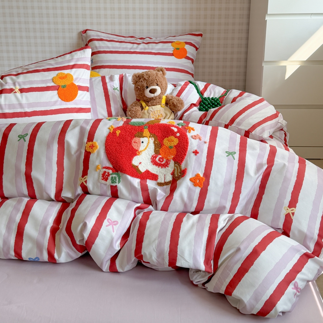 觅糖家纺 2026春夏新款全棉纯棉卡通毛巾绣系列四件套 发财马