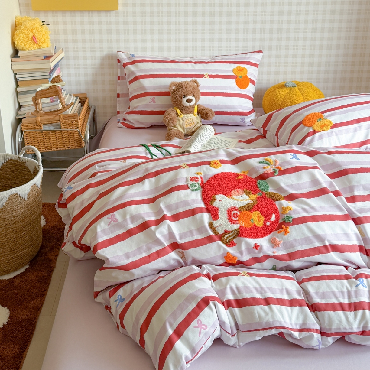 91家纺网 家纺一手货源 找家纺 觅糖家纺 2026春夏新款全棉纯棉卡通毛巾绣系列四件套 发财马